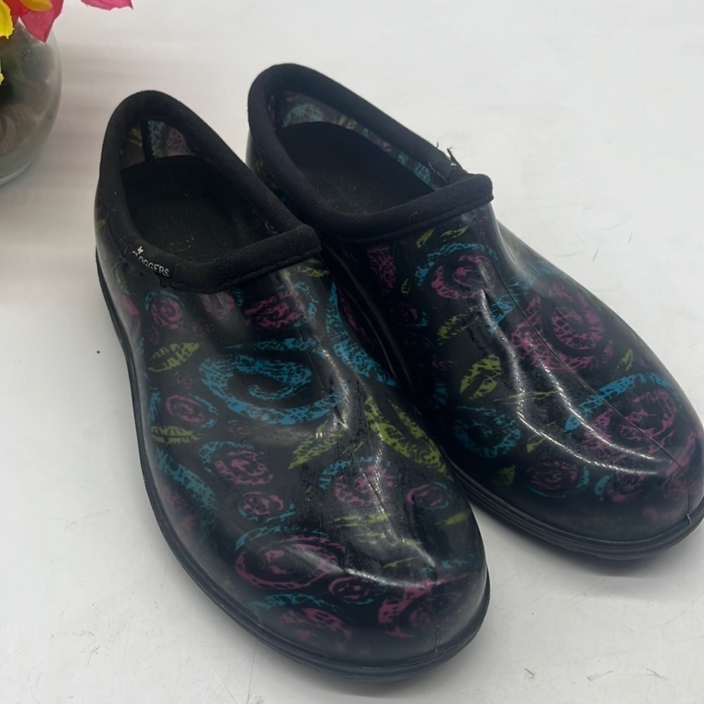 Sloggers Black Blue Purple Pinwheel Pattern Rubber Slip On Mules Size 8 CM4050